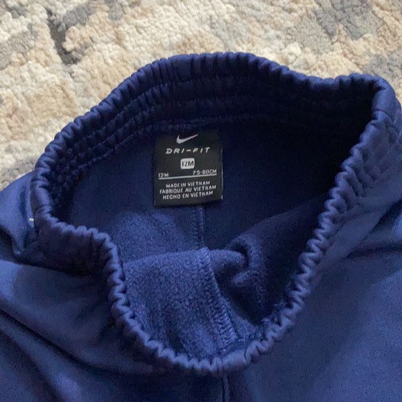 💥SOLD💥Nike Baby Boy Navy Joggers Size 12 Months - Picture 3 of 5
